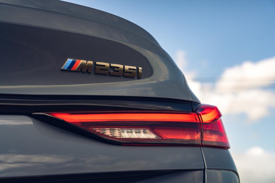 Детали экстерьера BMW M235i xDrive Gran Coupe (F44) 2020 года  (UK) (фото 24 из 47)